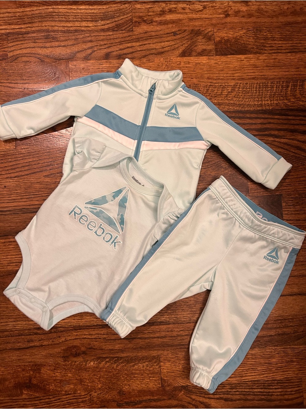 Reebok Baby Hoodie, Pants and Onesie Set 3-6m